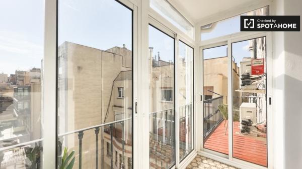 Alquiler de habitaciones en apartamento de 7 dormitorios en Barcelona