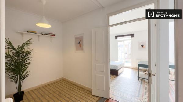 Alquiler de habitaciones en apartamento de 7 dormitorios en Barcelona