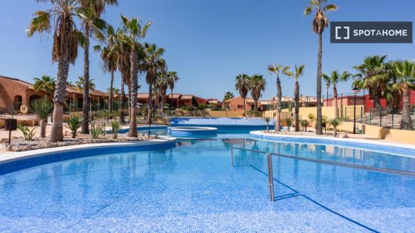 Bungalow de 1 quarto para alugar em Alicante