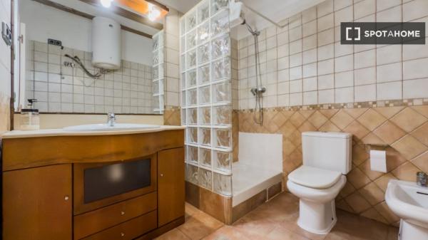 Apartamento entero de 2 dormitorios en Barcelona.