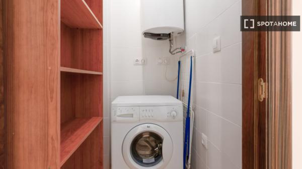 Bungalow de 1 dormitorio en alquiler en Alicante