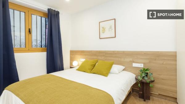 Apartamento entero de 2 dormitorios en Barcelona.