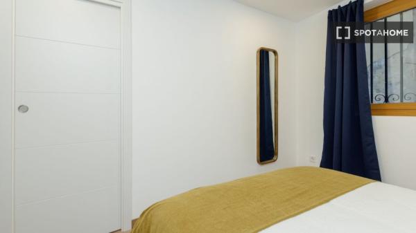 Apartamento entero de 2 dormitorios en Barcelona.