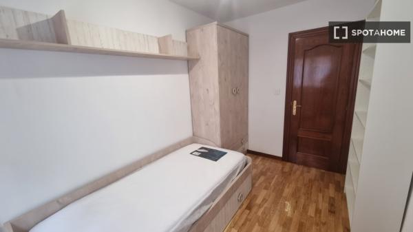 Habitación en piso compartido en Valladolid