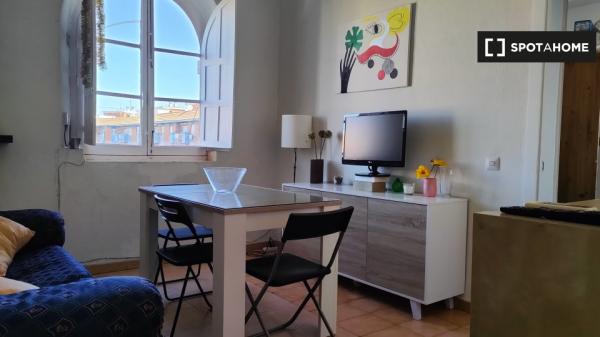 Alquiler de habitaciones en piso de 3 dormitorios en Sevilla