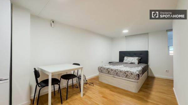 Estudio en alquiler en Ciutat Vella, Barcelona