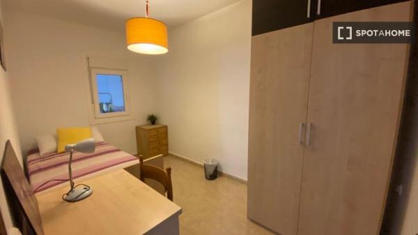 Apartamento entero de 3 habitaciones en Barcelona.