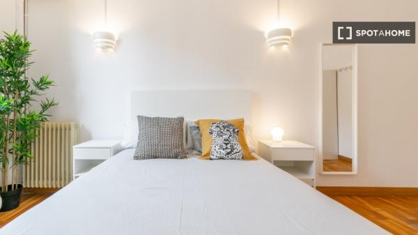 ¡Habitación compartida en alquiler en Barcelona!