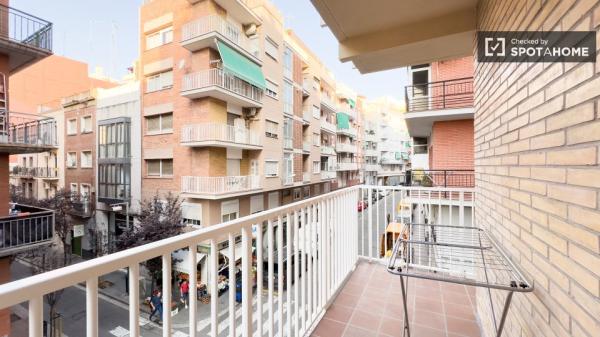 Apartamento de 3 dormitorios en alquiler en Sants, Barcelona