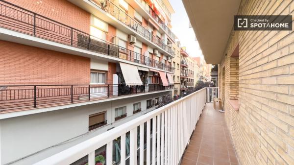 Apartamento de 3 dormitorios en alquiler en Sants, Barcelona