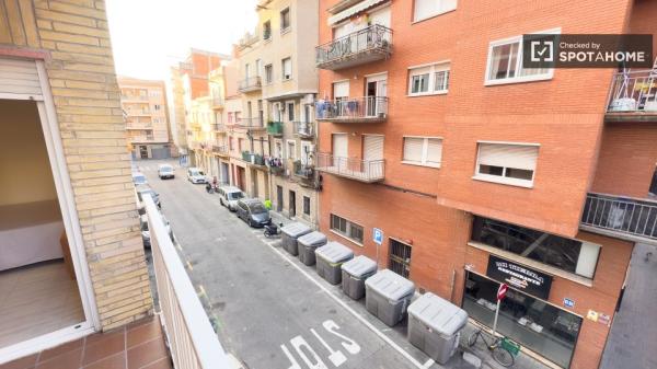 Apartamento de 3 dormitorios en alquiler en Sants, Barcelona