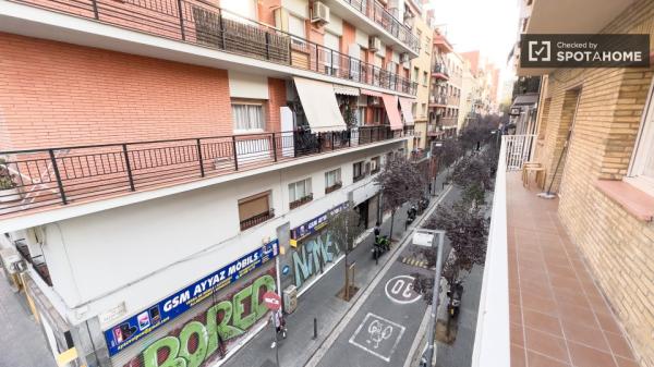 Apartamento de 3 dormitorios en alquiler en Sants, Barcelona