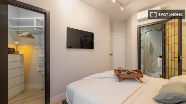 Apartamento entero de 2 dormitorios en Barcelona.