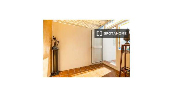 Whole 2 bedrooms apartment in Málaga