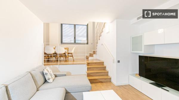 Apartamento amueblado moderno en Carrer l'Alegre de Dalt