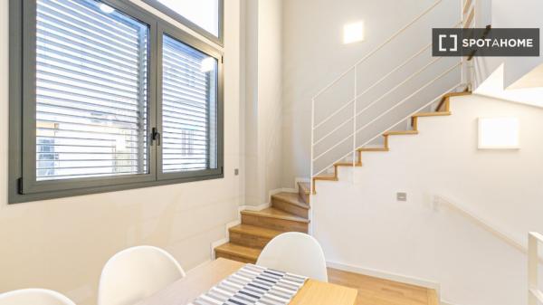 Apartamento amueblado moderno en Carrer l'Alegre de Dalt