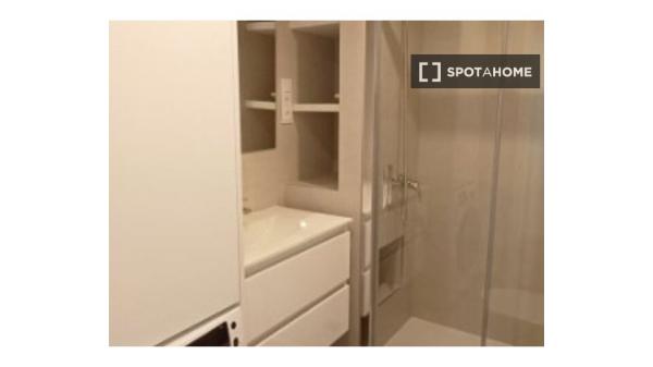 Apartamento de 2 dormitorios en alquiler en Lavapiés, Madrid