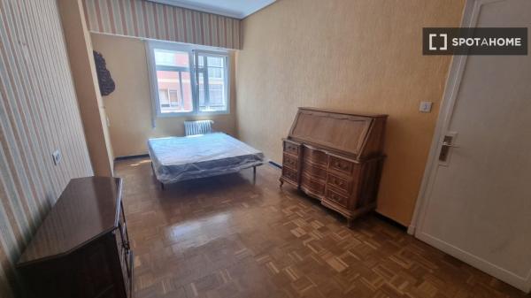 Chambre à louer dans un appartement partagé à Valladolid