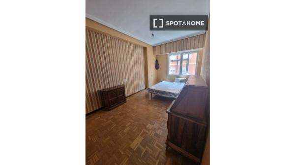 Chambre à louer dans un appartement partagé à Valladolid