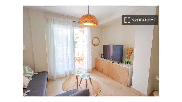 Apartamento de 4 quartos para alugar em El Campello, Alicante