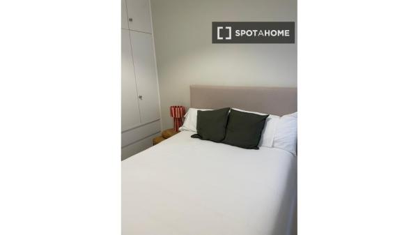 Intero appartamento con 1 camera da letto a Madrid