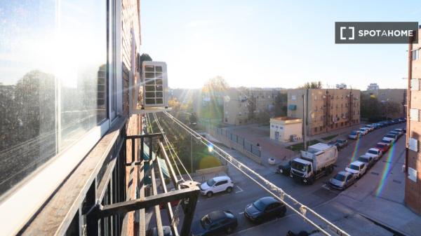 Piso en alquiler de 3 dormitorios en Puente De Vallecas, Madrid