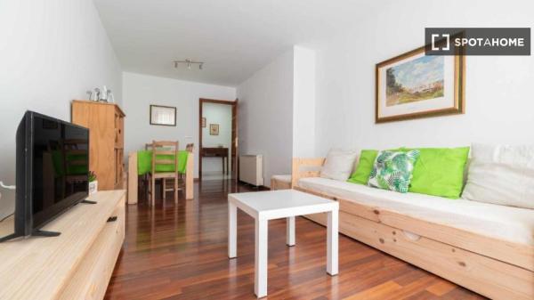 Piso entero de 3 habitaciones en Cangas