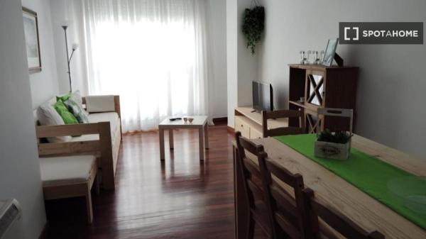 Piso entero de 3 habitaciones en Cangas