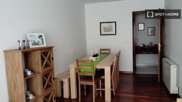 Piso entero de 3 habitaciones en Cangas