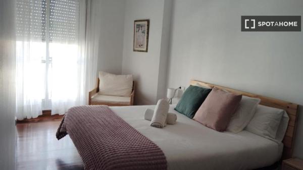 Piso entero de 3 habitaciones en Cangas