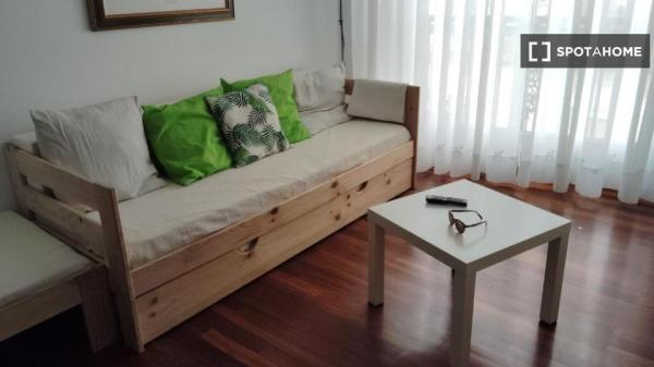 Piso entero de 3 habitaciones en Cangas