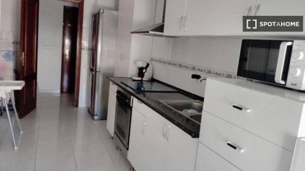 Piso entero de 3 habitaciones en Cangas