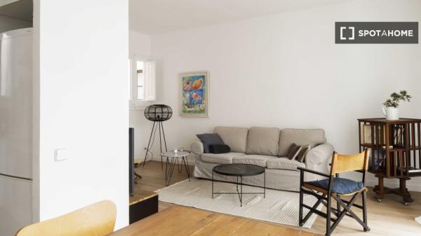 Apartamento entero de 3 habitaciones en Barcelona.