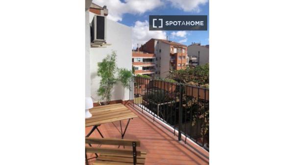 Apartamento entero de 3 habitaciones en Barcelona.