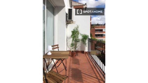 Apartamento entero de 3 habitaciones en Barcelona.