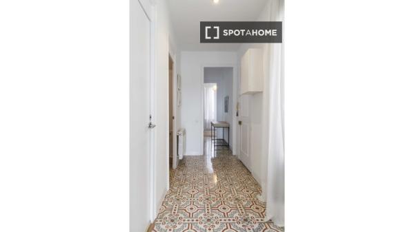 Apartamento entero de 3 habitaciones en Barcelona.