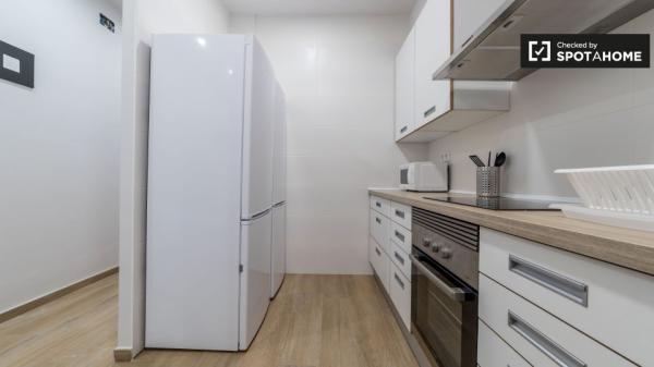 Przestronny pokój w apartamencie z 6 sypialniami w Extramurs, Valencia