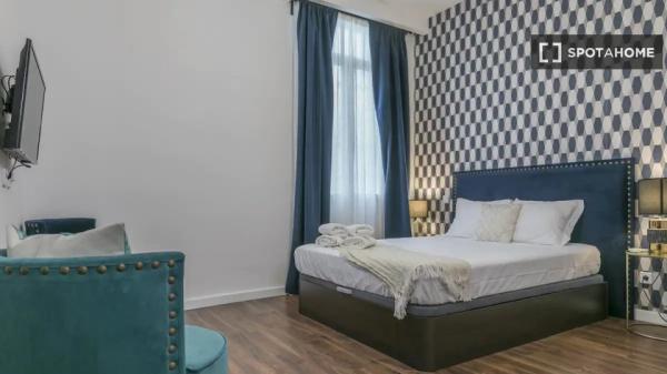 Apartamento de 3 dormitorios en alquiler en Centro, Madrid