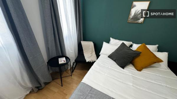 Zimmer in einer Wohngemeinschaft in Madrid