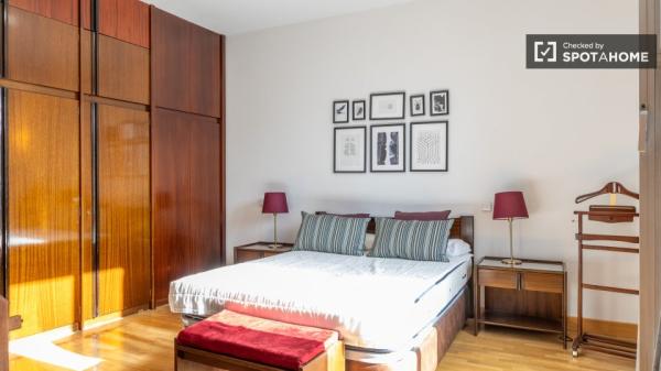 Apartamento de 2 dormitorios en Centro, Madrid