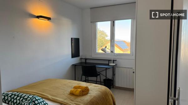 Habitación en piso compartido en sant cugat del vallès