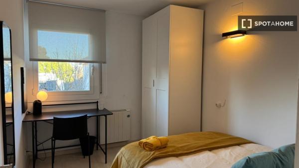 Habitación en piso compartido en sant cugat del vallès