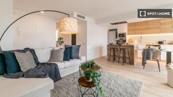 Apartamento entero de 2 dormitorios en Barcelona.