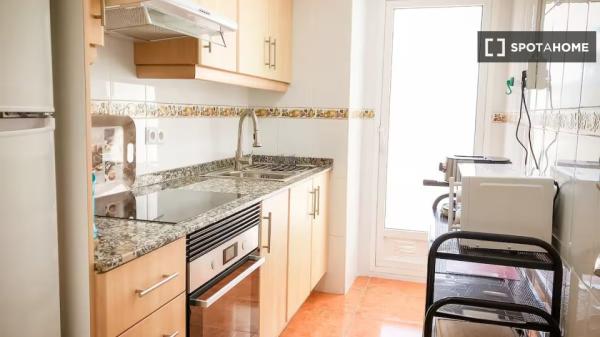 Apartamento de 3 dormitorios en alquiler en Benimaclet, Valencia