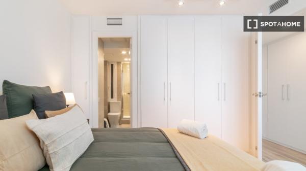 Apartamento entero de 2 dormitorios en Barcelona.