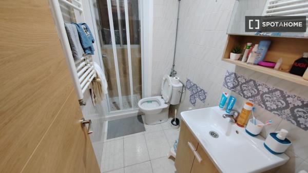 Apartamento completo de 2 dormitorios en Alicante (Alacant)