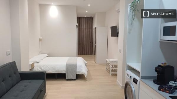 Studio apartment for rent in La Saïdia, Valencia