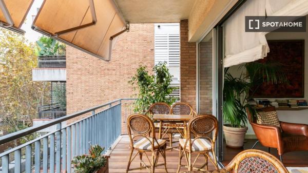 Magnífico piso con terraza y piscina