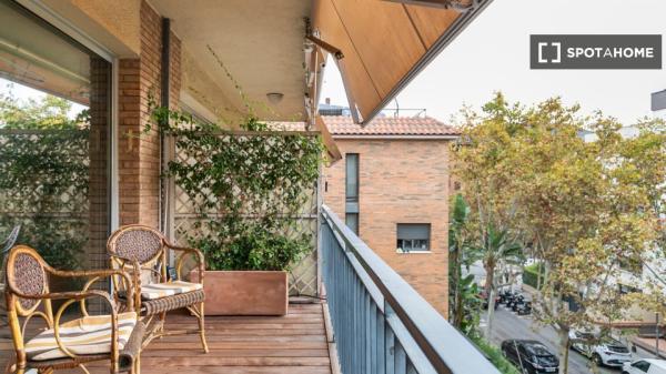 Magnífico piso con terraza y piscina