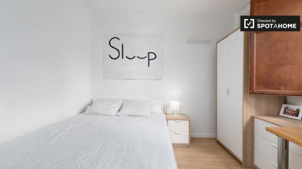 Schicke Zimmer zur Miete in 3-Zimmer-Wohnung in Jesús, Valencia